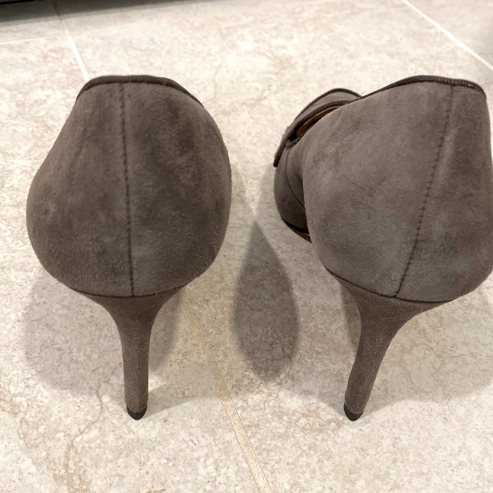 Gray Suede Pumps by Ann Taylor, Size 8.5 Med. Heels 3.5 inches. Slightl… - Picture 2 of 7